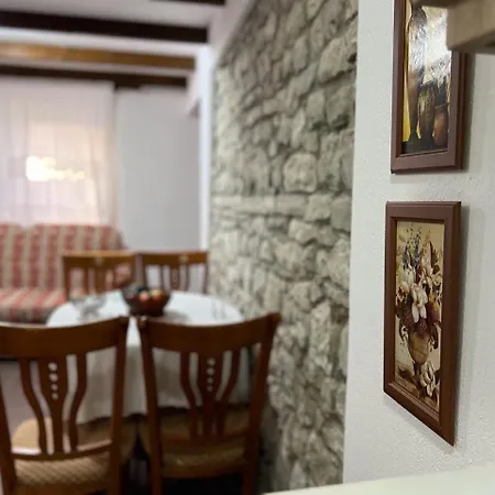 Pjetri House *