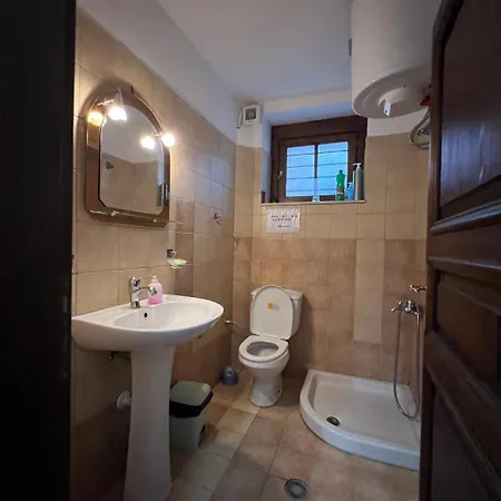 Pjetri House * Berat